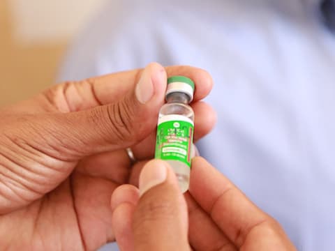 COVID-19 VACCINATION DRIVE OF SSSIHMS FRONTLINE MEDICAL WORKERS COMMENCES