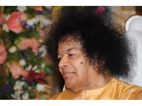 Conversation With Staff Of The Sri Sathya Sai Institute Of Higher Learning - 010